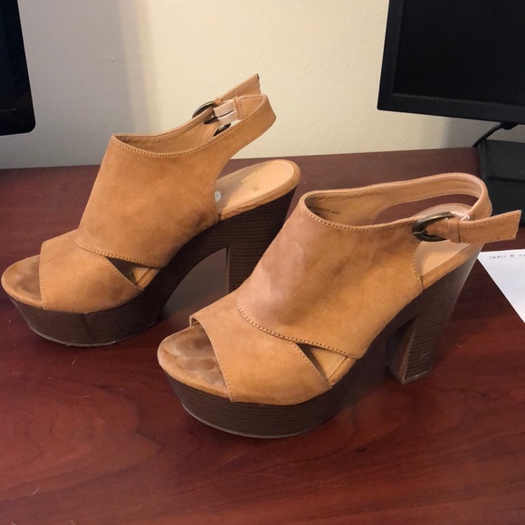 🔥AWESOME Clogs!!! - Picture 3 of 4